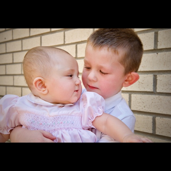 Meet your Blessed Posher 🥰 Christine. Blessed mother of 3 amazing babies ❤️ - Picture 3 of 9